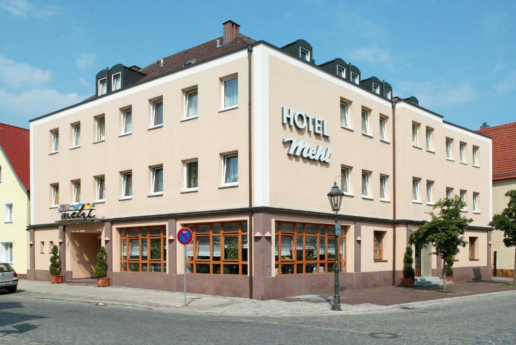 Hotel Mehl Ноймаркт-ін-дер-Оберпфальц Екстер'єр фото